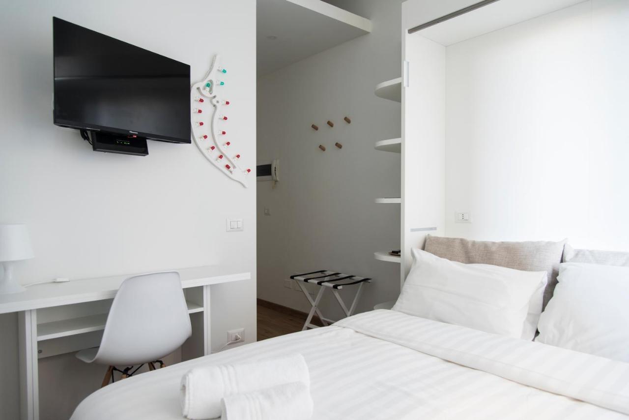 Youhosty - Sciesa 1 * Mailand